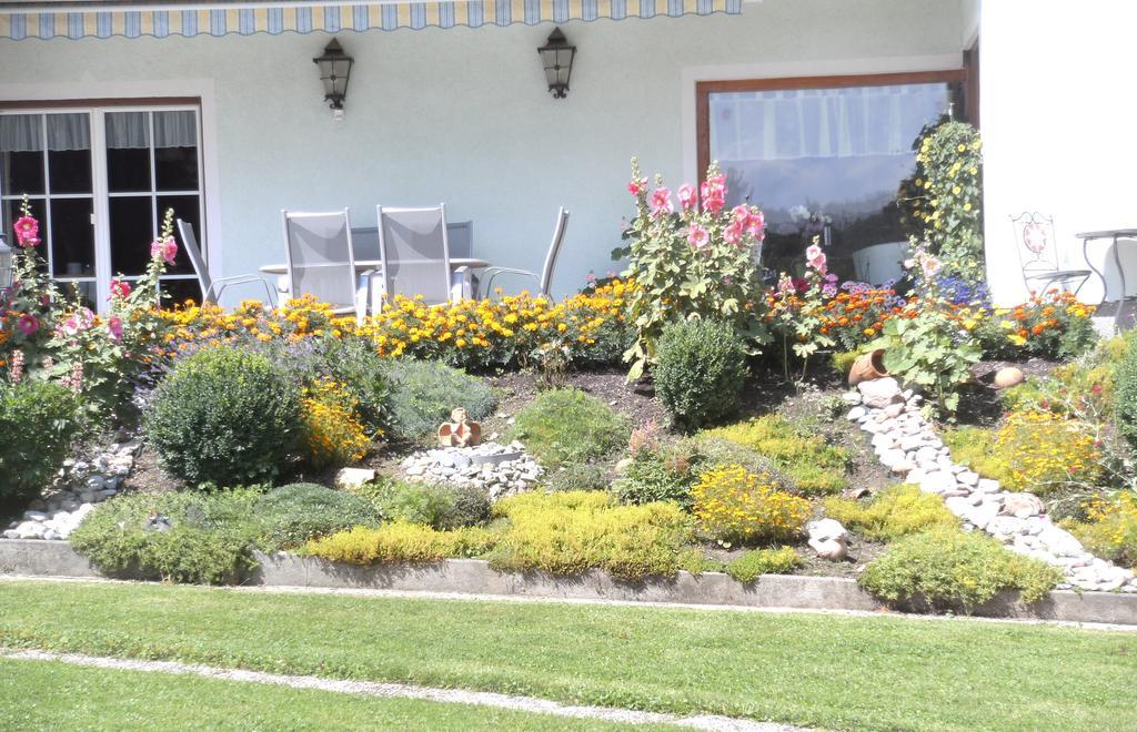 Guest house Waldhof 2*